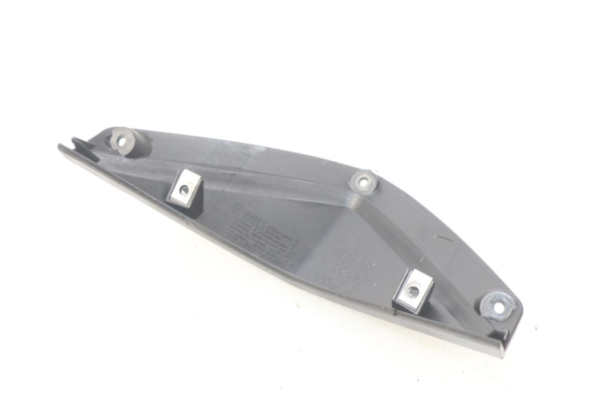 photo de Złącze górnej przedniej owiewki APRILIA SR 2T 50 (2012 - 2017) - Szczegół części