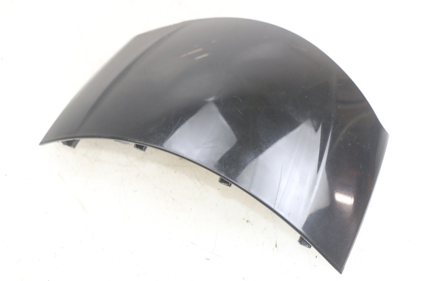 photo de Złącze górnej przedniej owiewki PEUGEOT TWEET 4T 50 (2018 - 2022) - Inny kąt widzenia