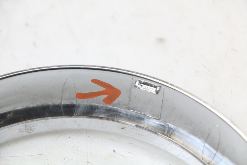 photo de Złącze górnej przedniej owiewki PIAGGIO VESPA PRIMAVERA 4T 50 (2021 - 2024) - Inny kąt widzenia