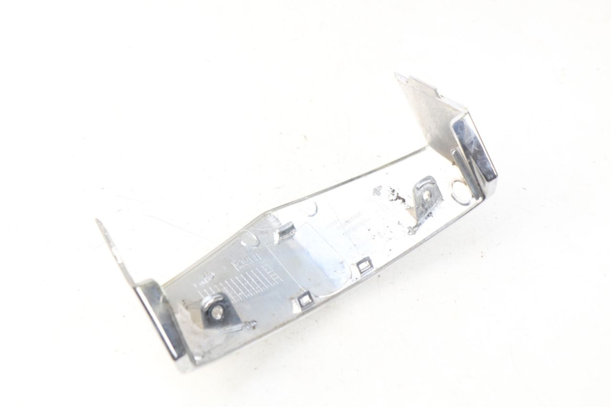 photo de Złącze górnej przedniej owiewki PEUGEOT VIVACITY NEW 4T 50 (2008 - 2017) - Szczegół części