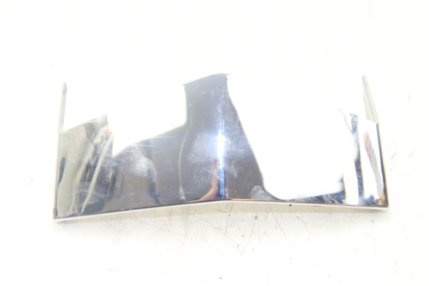 photo de Złącze górnej przedniej owiewki PEUGEOT VIVACITY NEW 4T 50 (2008 - 2017) - Szczegół części