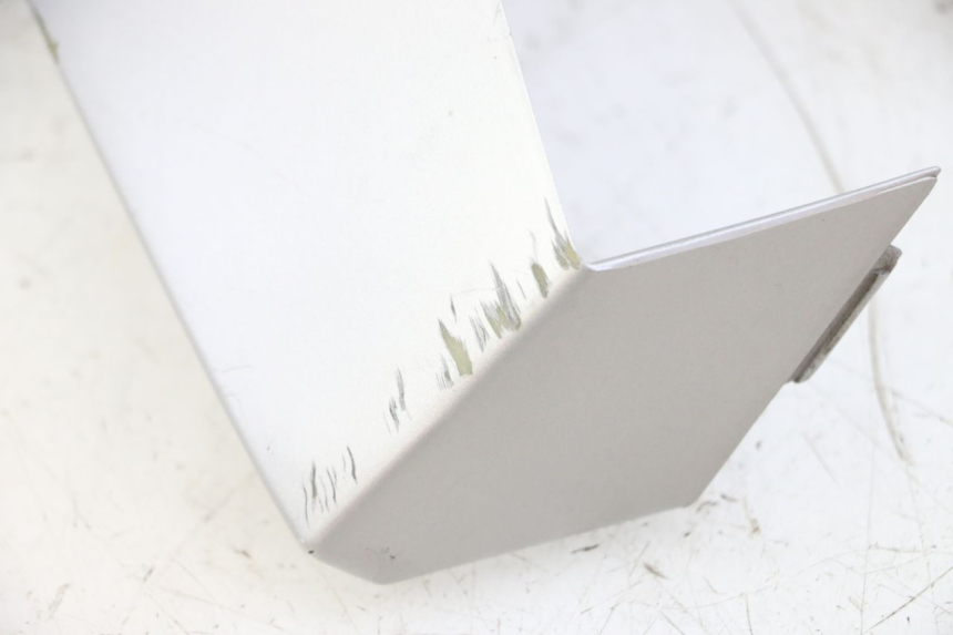 photo de Złącze górnej przedniej owiewki PEUGEOT VIVACITY NEW 4T 50 (2008 - 2017) - Punkty mocowania