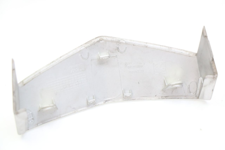 photo de Złącze górnej przedniej owiewki PEUGEOT VIVACITY 125 (2010 - 2017) - Zoom stanu zużycia