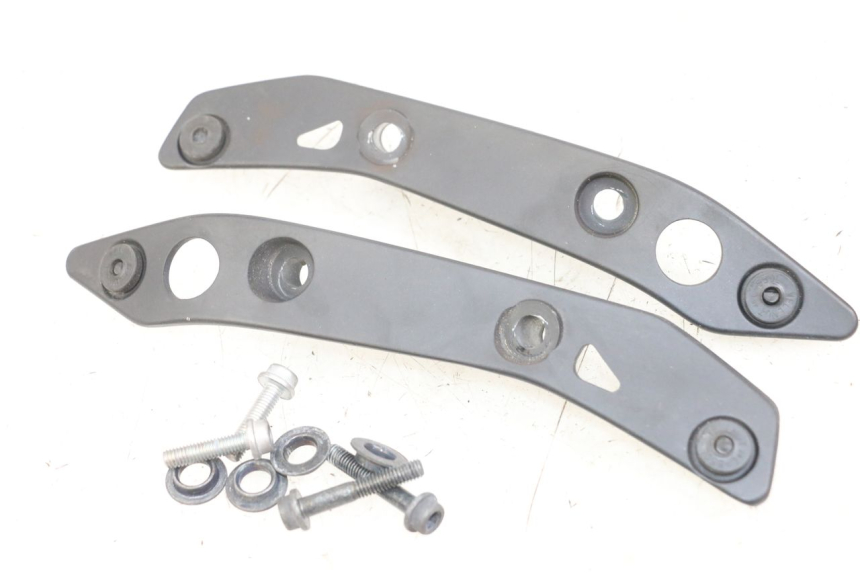 photo de Złącze górnej przedniej owiewki YAMAHA XMAX X-MAX ABS 125 (2017 - 2020) - Widok główny