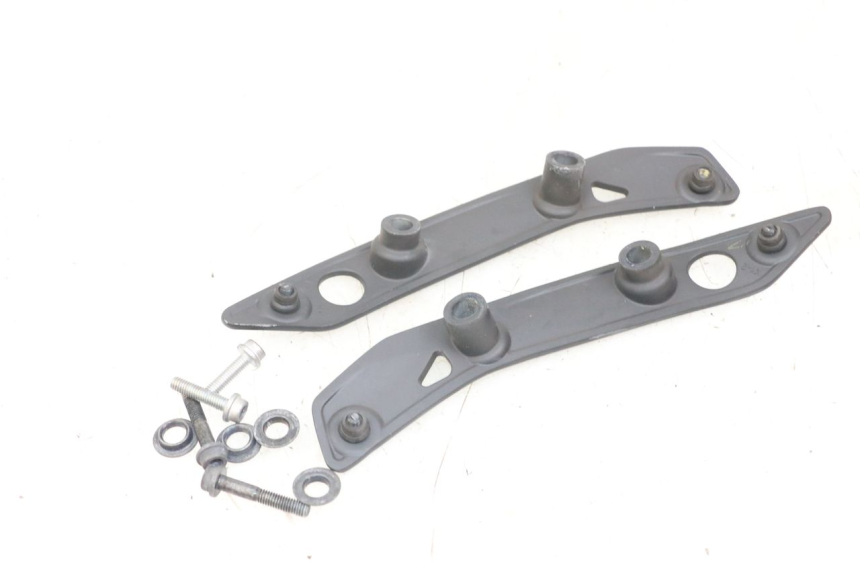 photo de Złącze górnej przedniej owiewki YAMAHA XMAX X-MAX ABS 125 (2017 - 2020) - Szczegół części