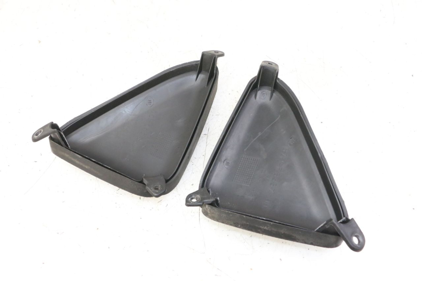 photo de ŁĄCZNIK GÓRNEJ PRZEDNIEJ OWIEWKI YAMAHA X-MAX XMAX ABS 250 (2010 - 2012) - Szczegół części