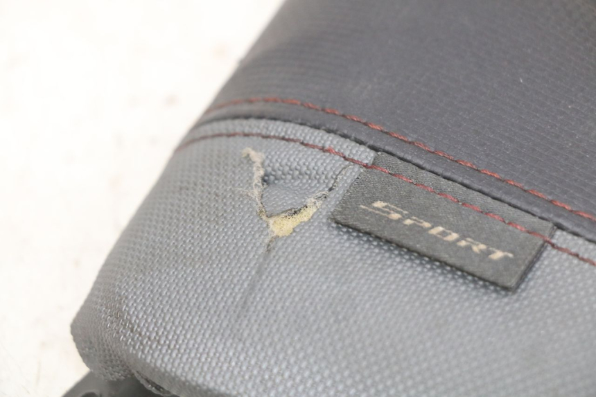 photo de Złącze górnej przedniej owiewki YAMAHA X-MAX XMAX 125 (2010 - 2013) - Zbliżenie techniczne