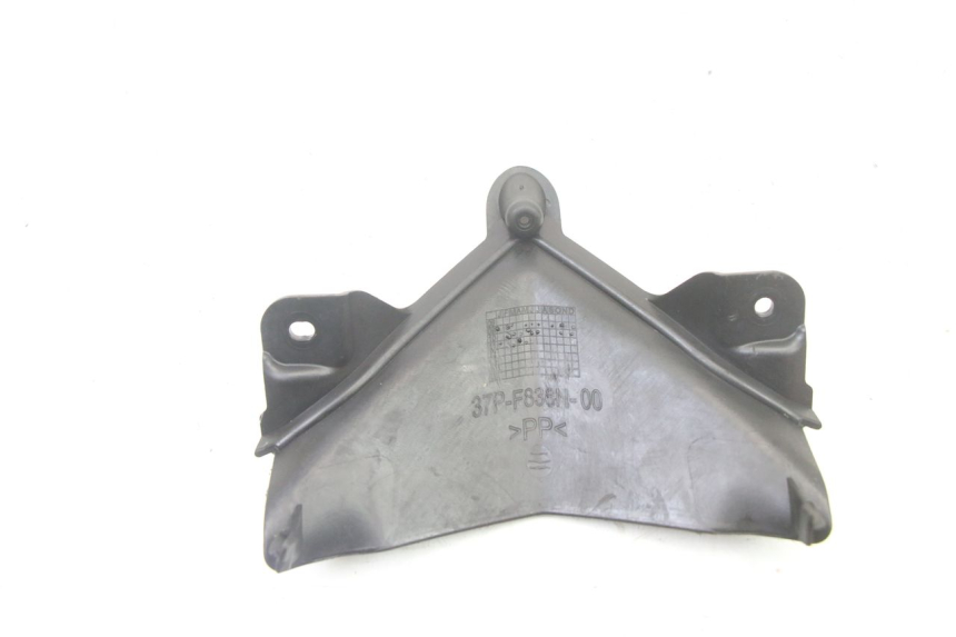 photo de Złącze górnej przedniej owiewki YAMAHA X-MAX XMAX 125 (2010 - 2013) - Inny kąt widzenia