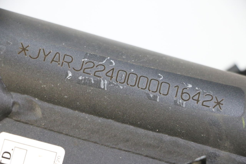 photo de Złącze owiewki przedniej SUZUKI SV S 650 (2003 - 2009) - Inny kąt widzenia