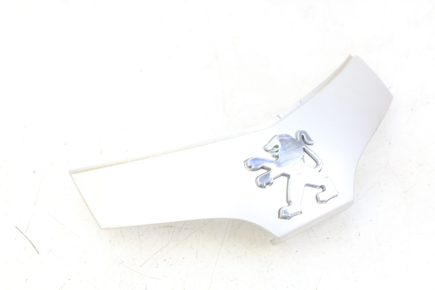 photo de Złącze owiewki przedniej PEUGEOT TWEET 4T 50 (2010 - 2014) - Zoom stanu zużycia