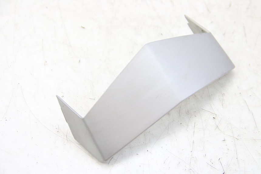 photo de Złącze owiewki przedniej PEUGEOT VIVACITY NEW 2T 50 (2008 - 2017) - Zbliżenie techniczne