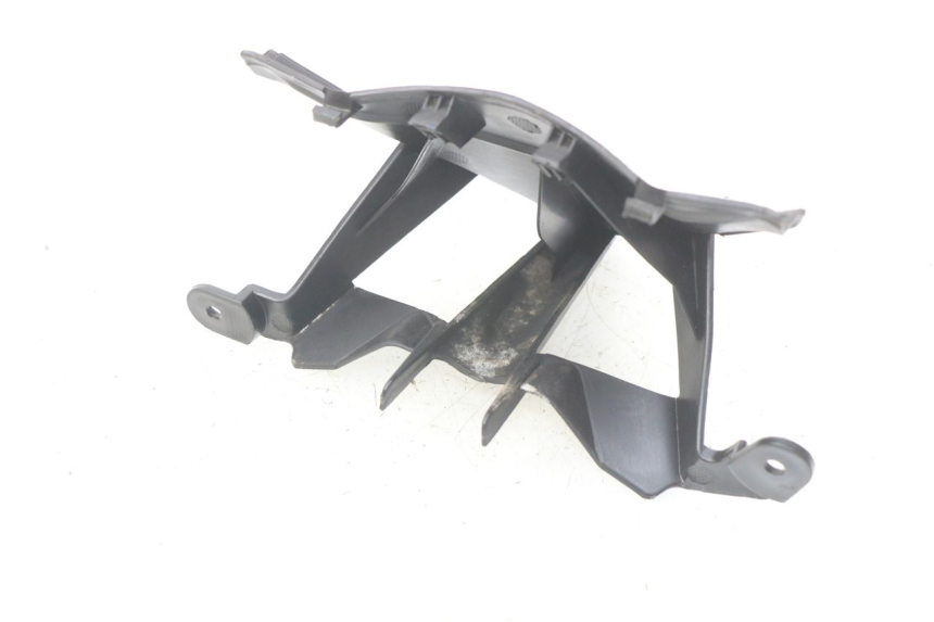 photo de Złącze owiewki przedniej YAMASAKI YM T 125 (2015 - 2020) - Zoom stanu zużycia