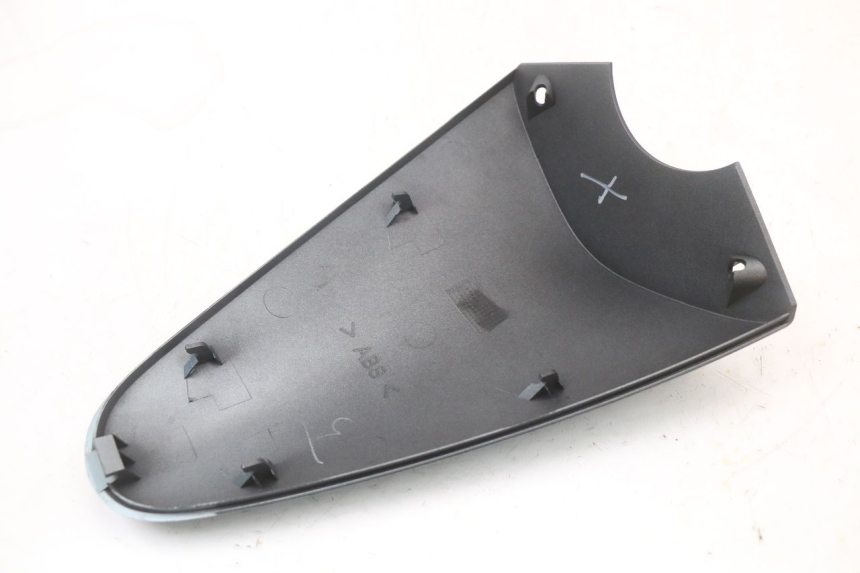 photo de Złącze owiewki przedniej YAMAHA YP MAJESTY 125 (2002 - 2006) - Oznaczenia i referencje