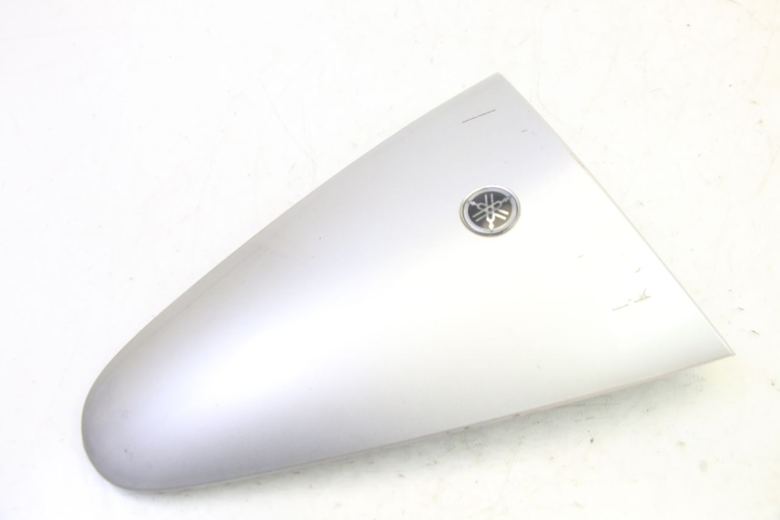 photo de Złącze owiewki przedniej YAMAHA YP MAJESTY 125 (2002 - 2006) - Zoom stanu zużycia