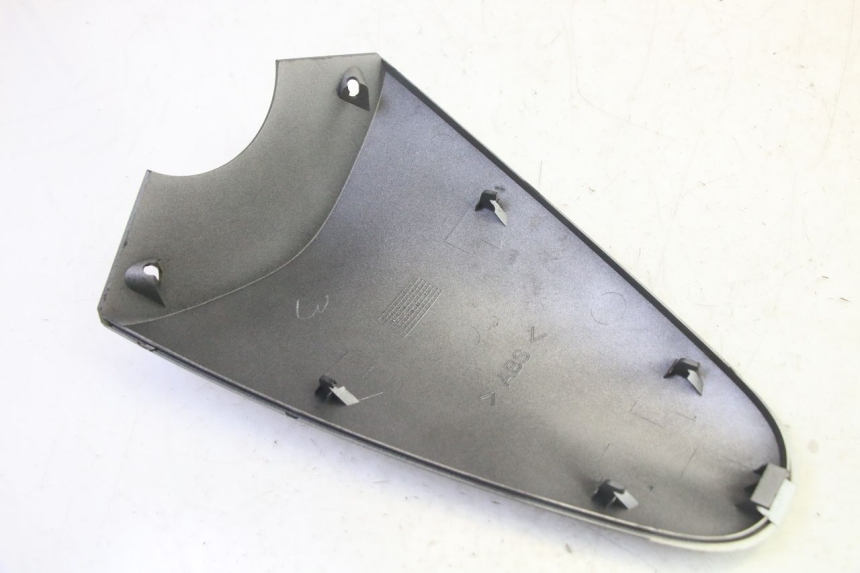 photo de Złącze owiewki przedniej YAMAHA YP MAJESTY 125 (2002 - 2006) - Stan powierzchni