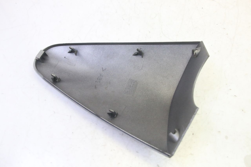 photo de Złącze owiewki przedniej YAMAHA YP MAJESTY 125 (2002 - 2006) - Część sprawdzona