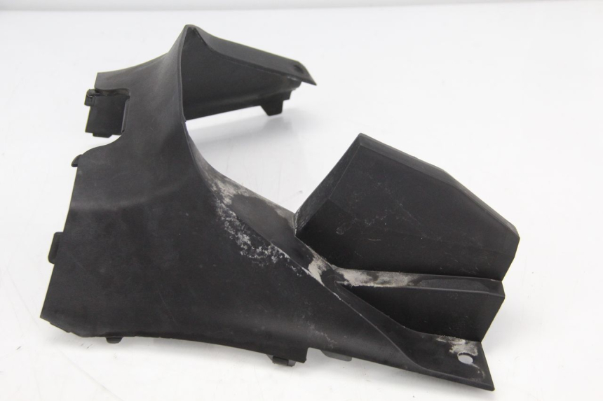 photo de Złącze podnóżka SUZUKI BURGMAN 125 (2007 - 2014) - Szczegół części