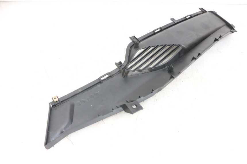 photo de Złącze podnóżka prawego KYMCO DINK STREET ABS 125 (2011 - 2018) - Inny kąt widzenia