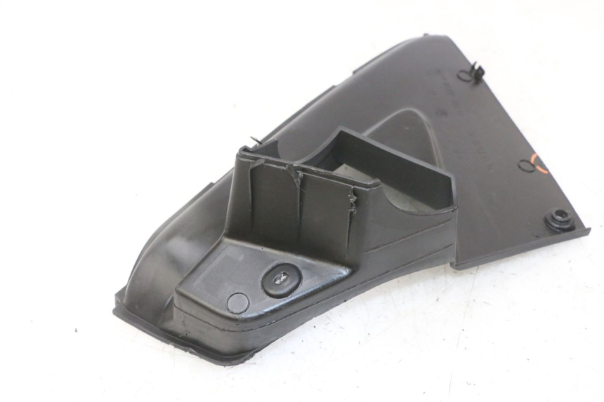 photo de Złącze podnóżka prawego PEUGEOT JET FORCE CARBU 50 (2003 - 2016) - Szczegół części