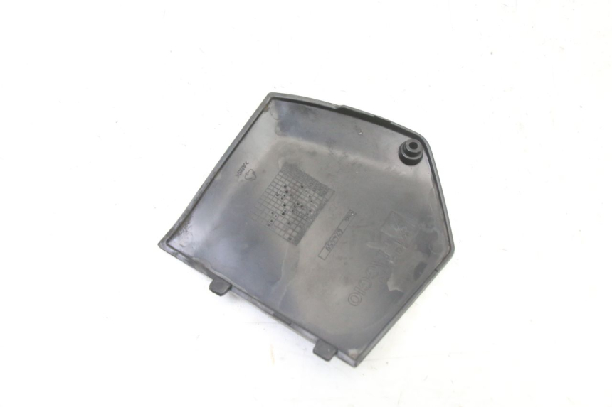 photo de Złącze podnóżka prawego PIAGGIO MP3 500 (2011 - 2015) - Inny kąt widzenia