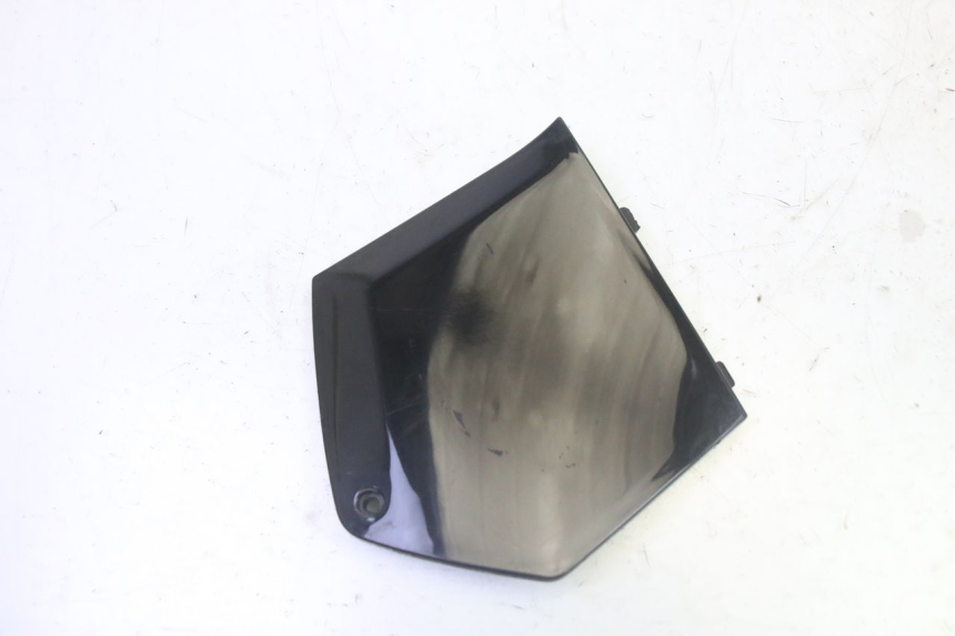 photo de Złącze podnóżka prawego PIAGGIO MP3 500 (2011 - 2015) - Szczegół części