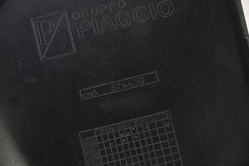 photo de Złącze podnóżka prawego PIAGGIO MP3 125 (2006 - 2014) - Widok ogólny