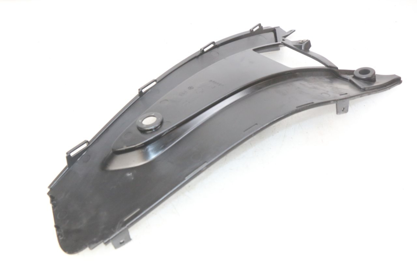 photo de Złącze podnóżka prawego GILERA NEXUS 125 (2009 - 2013) - Zoom stanu zużycia