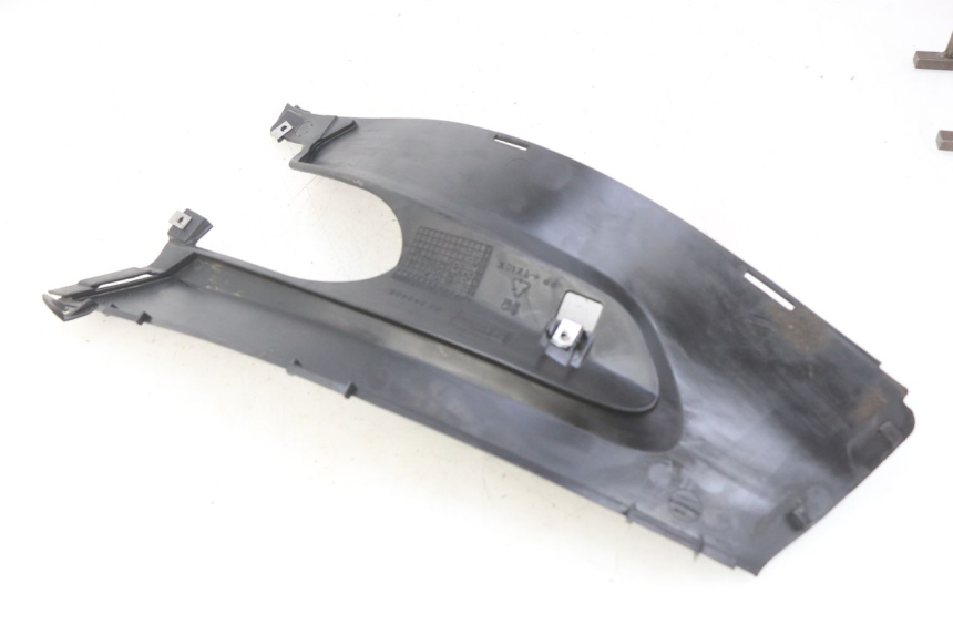 photo de Złącze podnóżka prawego GILERA RUNNER SP 50 (2009 - 2017) - Zbliżenie techniczne