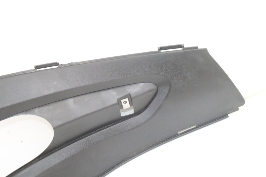 photo de Złącze podnóżka prawego GILERA RUNNER SP 50 (2006 - 2008) - Zoom stanu zużycia