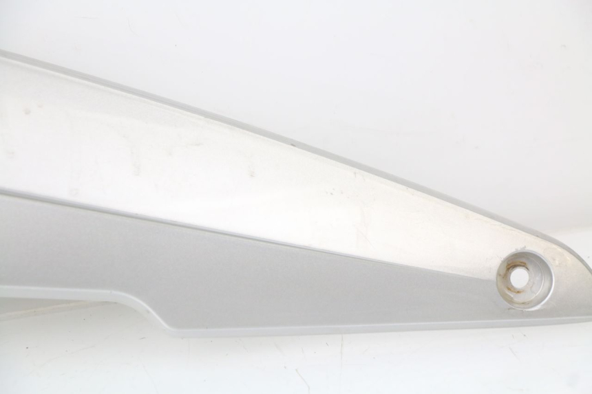 photo de Złącze prawej podnóżki RAZZO STEED 125 (2012 - 2018) - Widok z bliska