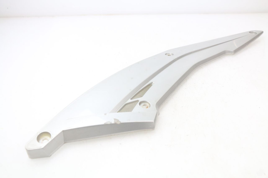 photo de Złącze prawej podnóżki RAZZO STEED 125 (2012 - 2018) - Oznaczenia i referencje