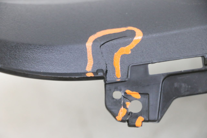 photo de Złącze podnóżka prawego YAMAHA TRICITY 300 (2020 - 2024) - Szczegóły charakterystyczne