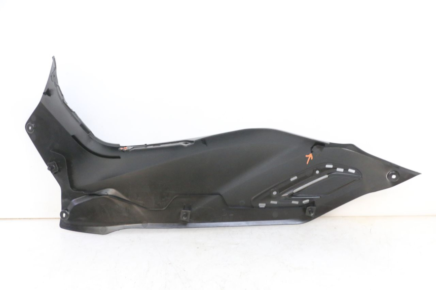 photo de Złącze podnóżka prawego YAMAHA TRICITY 300 (2020 - 2024) - Zoom stanu zużycia