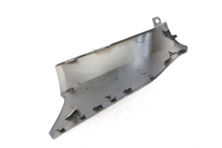 photo de Złącze podnóżka prawego YAMAHA XMAX X-MAX 125 (2021 - 2025) - Zoom stanu zużycia