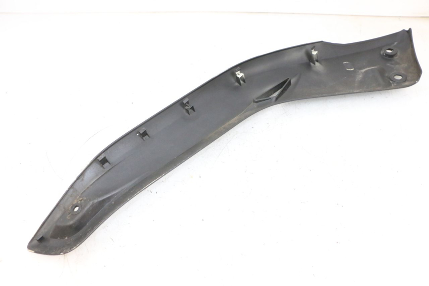 photo de Złącze prawej podnóżki YAMAHA X-MAX XMAX 125 (2010 - 2013) - Szczegół części