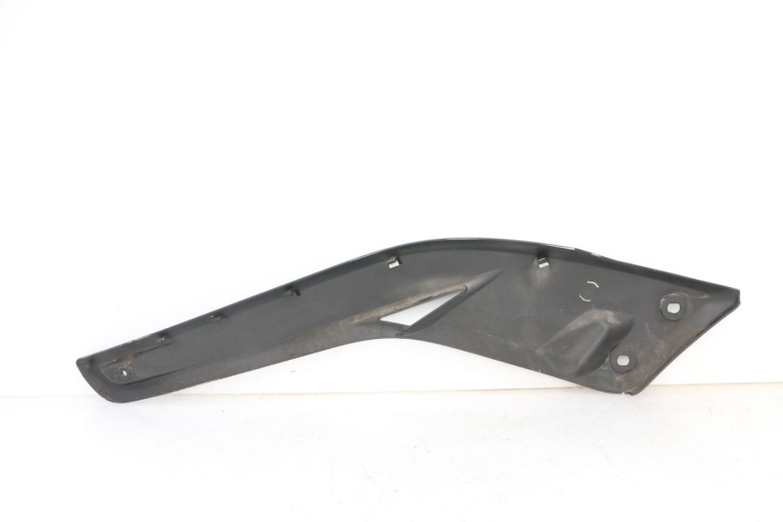 photo de Złącze prawej podnóżki YAMAHA X-MAX XMAX 125 (2010 - 2013) - Widok ogólny