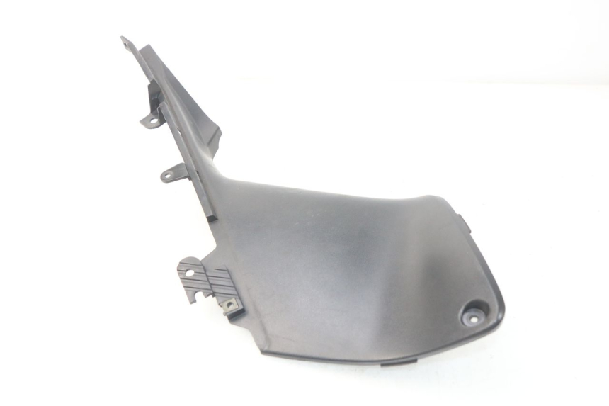 photo de Złącze prawej podnóżki YAMAHA XP T-MAX TMAX ABS 500 (2004 - 2007) - Inny kąt widzenia