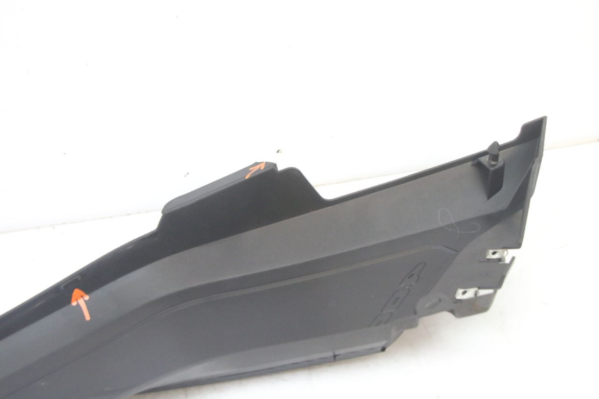 photo de Złącze podnóżka prawego YAMAHA YP X-MAX XMAX 400 (2014 - 2017) - Część sprawdzona