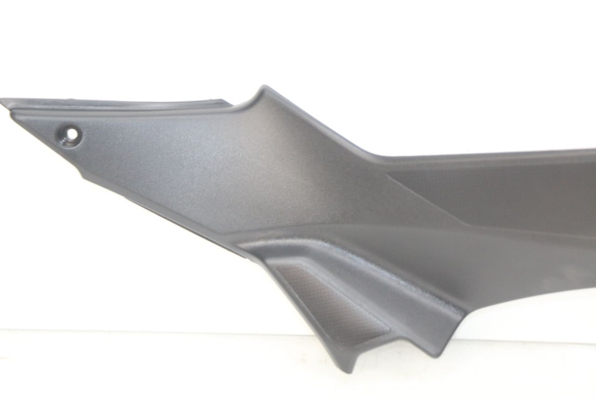 photo de Złącze podnóżka prawego KAWASAKI Z 650 (2016 - 2019) - Punkty mocowania