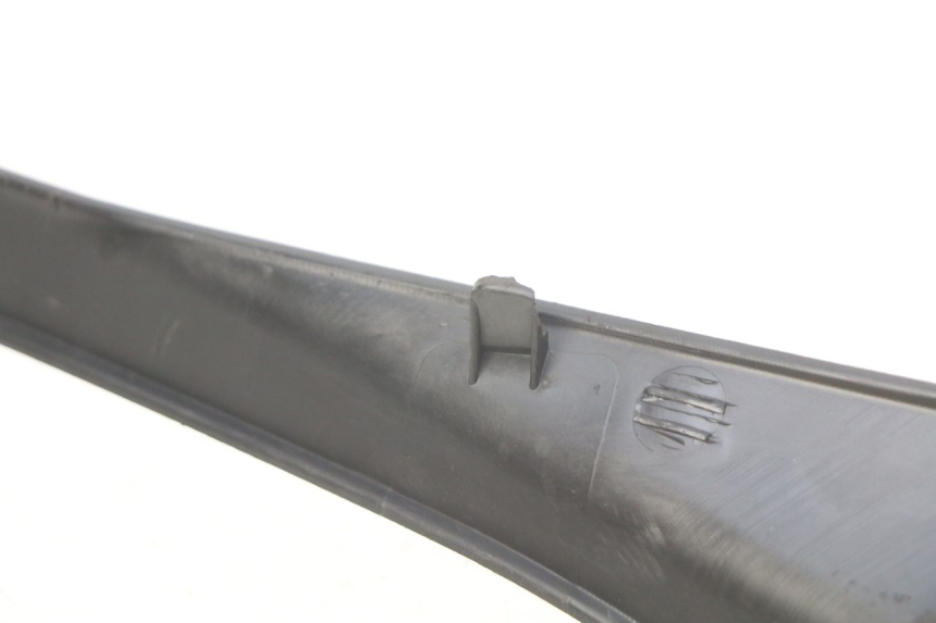 photo de POŁĄCZENIE PODNÓŻKA HONDA FES S-WING SWING ABS 125 (2007 - 2015) - Inny kąt widzenia