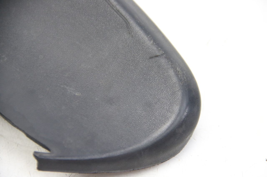 photo de Złącze lewego podnóżka DERBI BOULEVARD 50 (2009 - 2006) - Zoom stanu zużycia