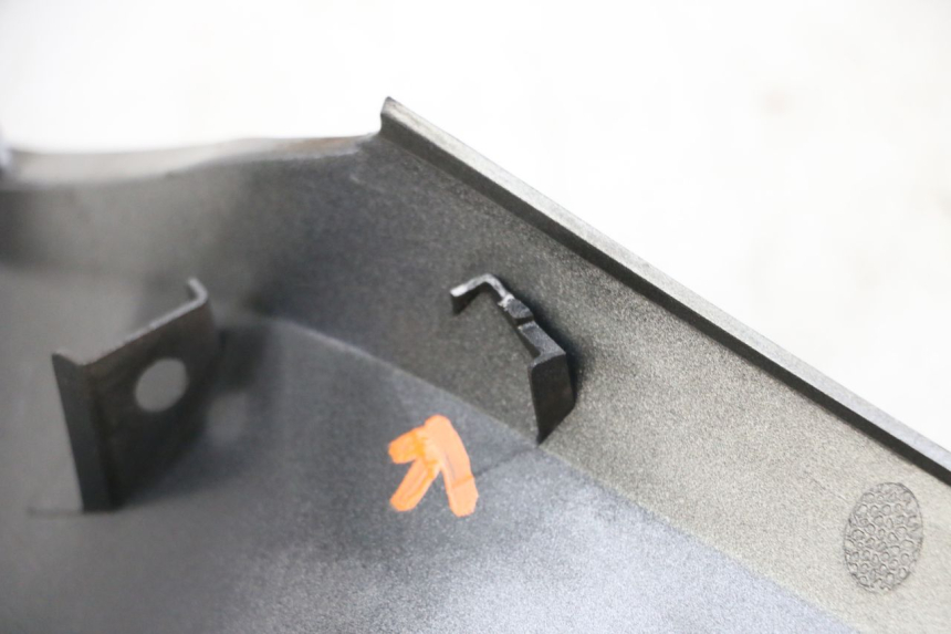 photo de Złącze lewego podnóżka HONDA FORZA ABS 300 (2013 - 2017) - Widok ogólny