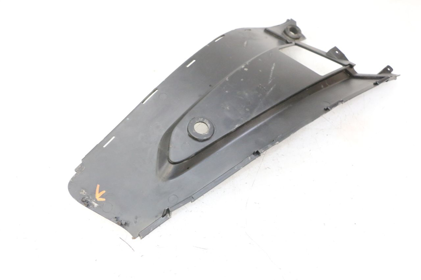 photo de Złącze lewego podnóżka GILERA NEXUS 300 (2008 - 2013) - Zbliżenie techniczne