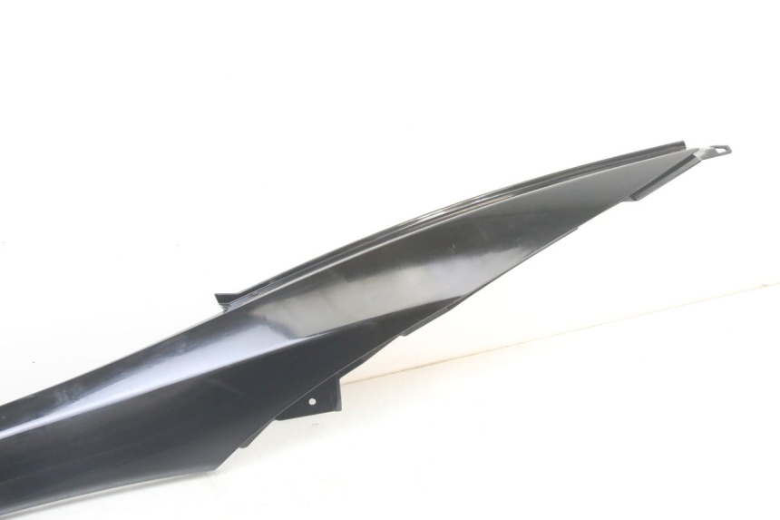 photo de Złącze lewego podnóżka PIAGGIO MP3 500 (2014 - 2017) - Zoom stanu zużycia