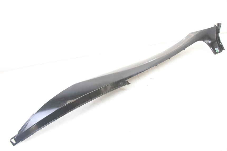 photo de Złącze lewego podnóżka PIAGGIO MP3 500 (2014 - 2017) - Inny kąt widzenia