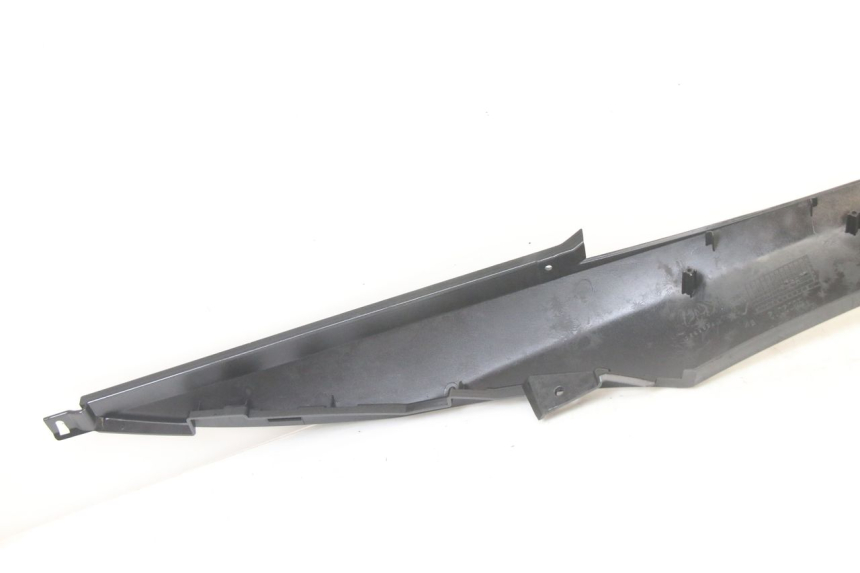 photo de Złącze lewego podnóżka PIAGGIO MP3 500 (2014 - 2017) - Widok ogólny