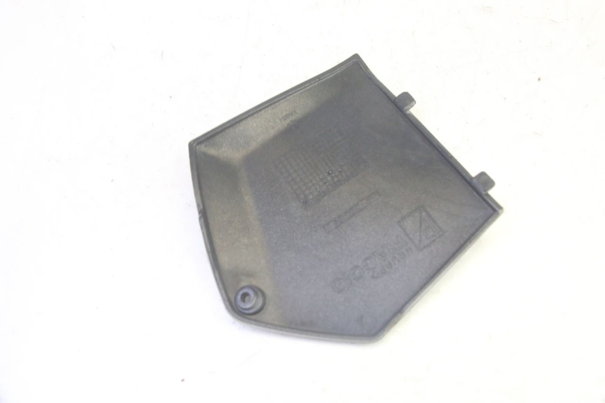 photo de Złącze lewego podnóżka PIAGGIO MP3 RL 250 (2006 - 2010) - Inny kąt widzenia