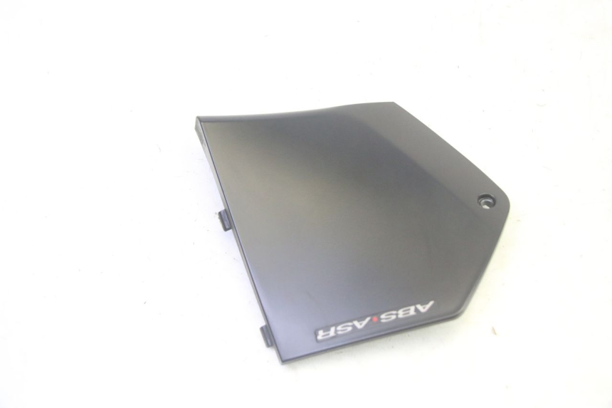 photo de Złącze lewego podnóżka PIAGGIO MP3 500 (2016 - 2018) - Szczegół części