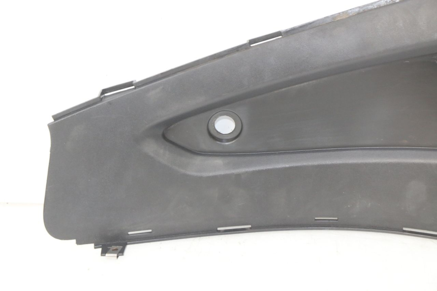 photo de Złącze lewego podnóżka GILERA NEXUS 125 (2009 - 2013) - Zbliżenie techniczne