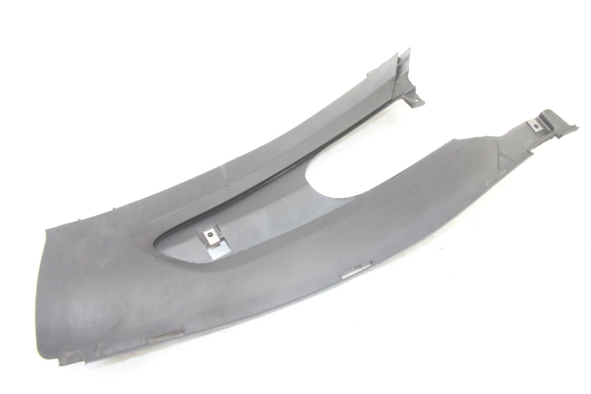 photo de Złącze lewego podnóżka GILERA RUNNER SP 50 (2006 - 2008) - Zbliżenie techniczne